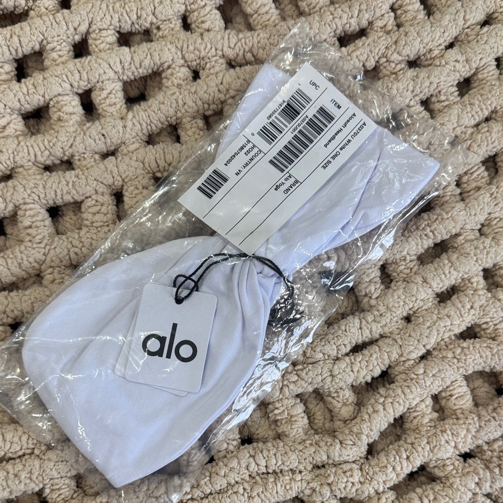 ALO Yoga Soft White Headband - Picture 4 of 4